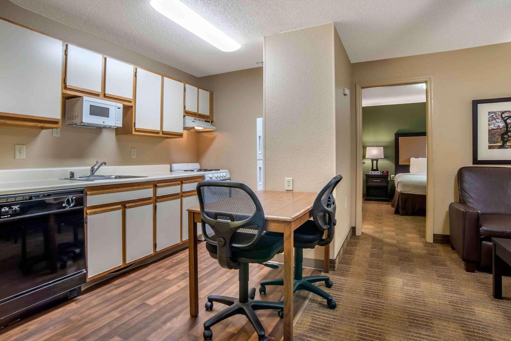 Extended Stay America Suites - Cleveland - Мидлберг-Хайтс Экстерьер фото